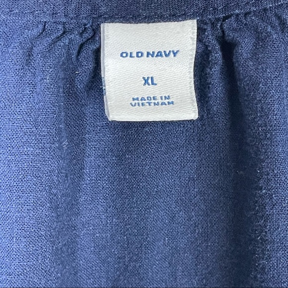 Old Navy | Navy Sleeveless Button Down Ruff Top - Picture 4 of 4